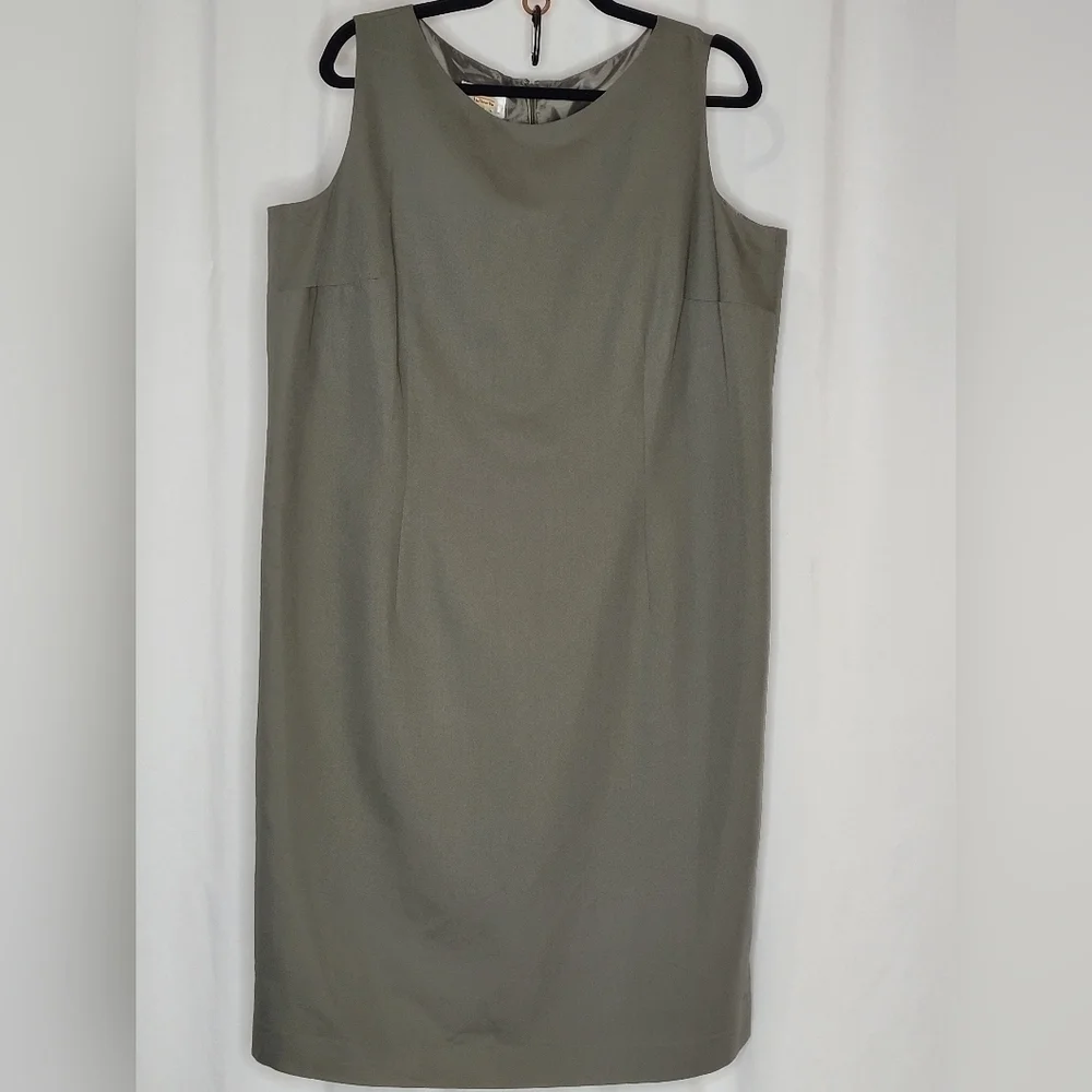 Talbots Woman Sleeveless Sheath Dress - Size 14